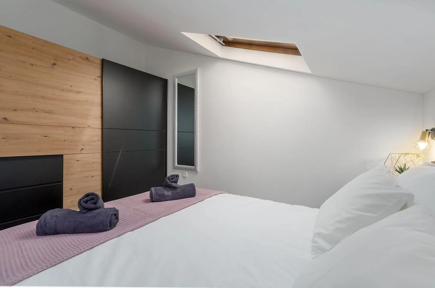 פורץ Traumhaftes Apartment Mit Meerblick Und Privatem Balkon - Nur 250 Meter Zum Strand קרואטיה