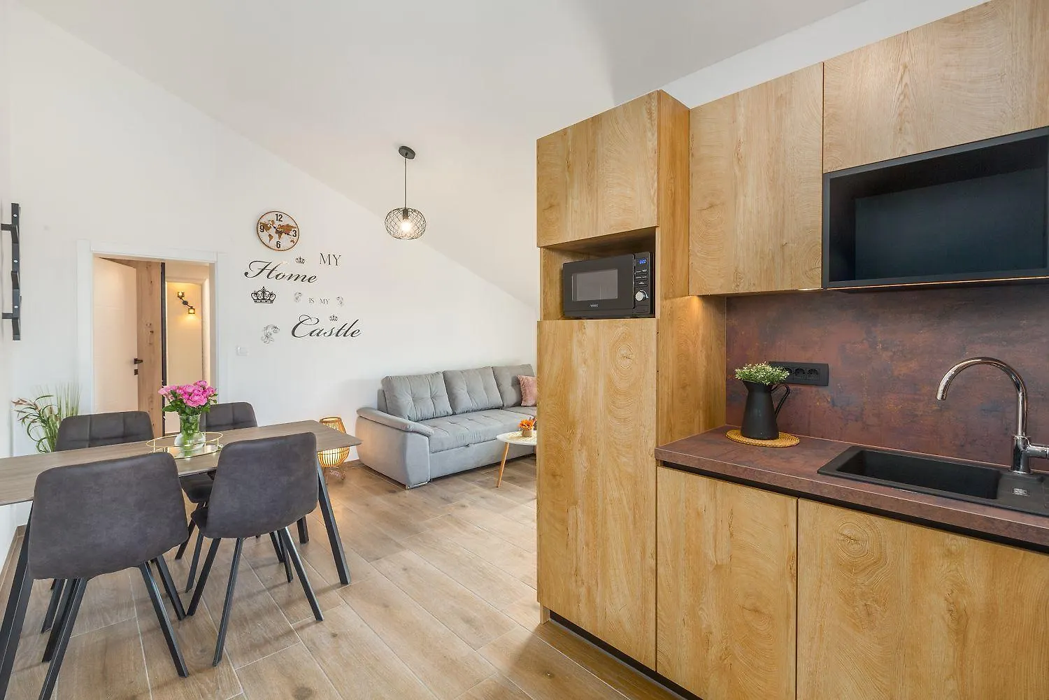 Traumhaftes Apartment Mit Meerblick Und Privatem Balkon - Nur 250 Meter Zum Strand Porec