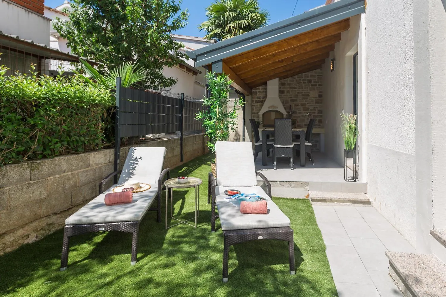 Traumhaftes Apartment Mit Meerblick Und Privatem Balkon - Nur 250 Meter Zum Strand Porec